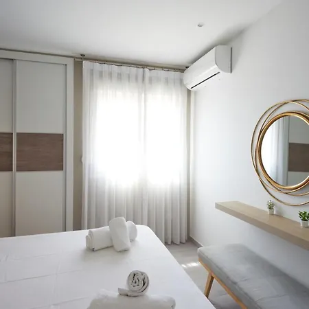 Apartament Bright & Modern 2 Bedroom 300m To The - *