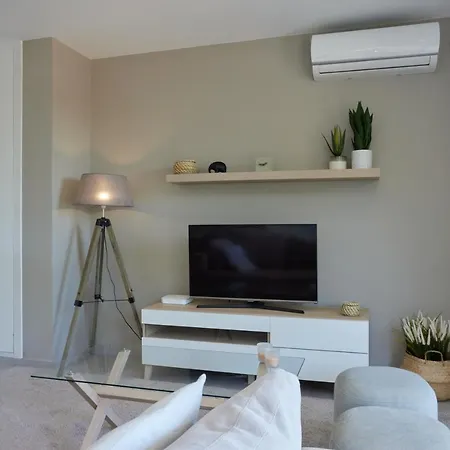 Bright & Modern 2 Bedroom 300m To The - Apartament Marbella